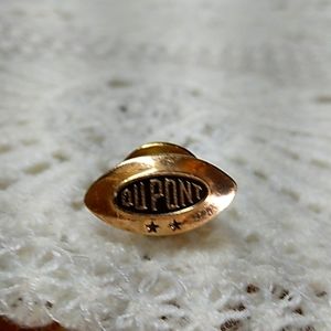 Dupont Lapel Pin 14 Karet Gold